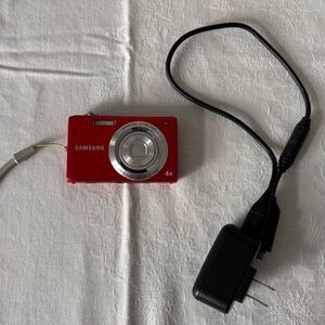 Samsung TL 105 Digital Camera REPAIR OR PARTS Read Description
